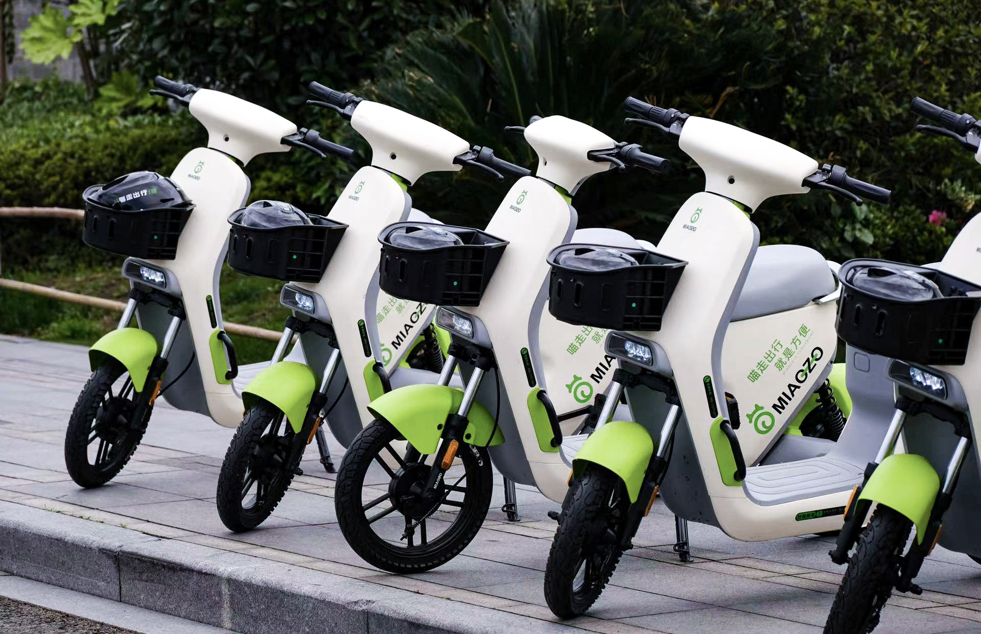 還共享電動(dòng)車需整齊停放 還共享電動(dòng)車需整齊停放